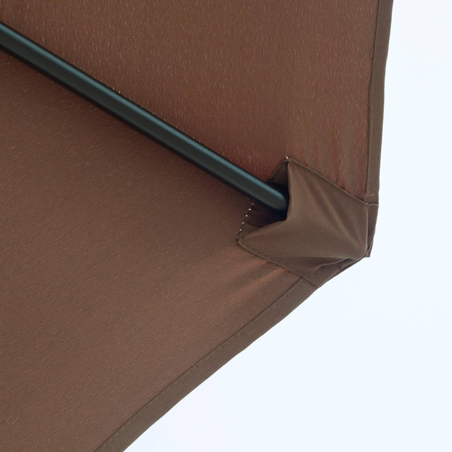 Brown Market Parasoll Med Vev, Ø2,95m, Slitstark Polyester