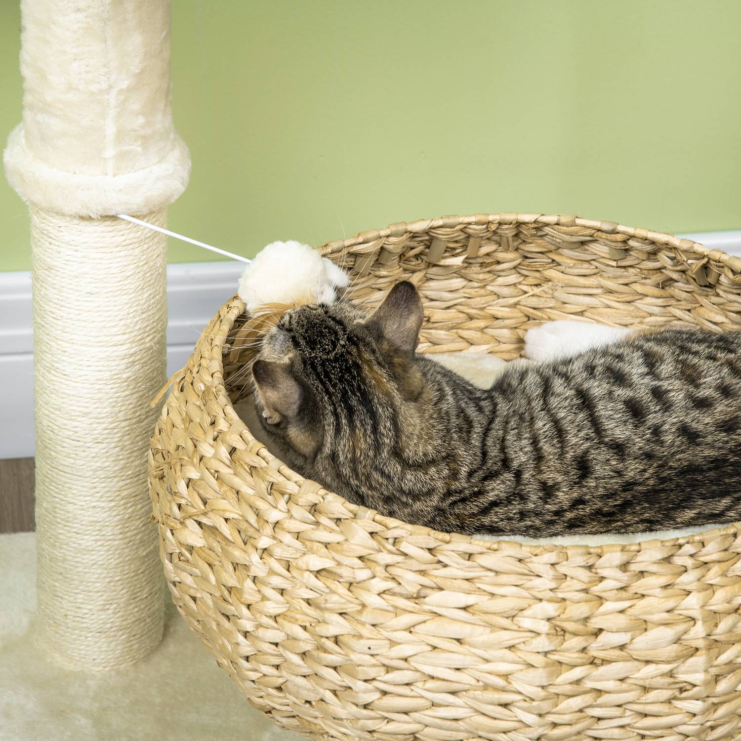 Cat Climbing Tree 72cm med sängar & lekboll, Beige/Cream