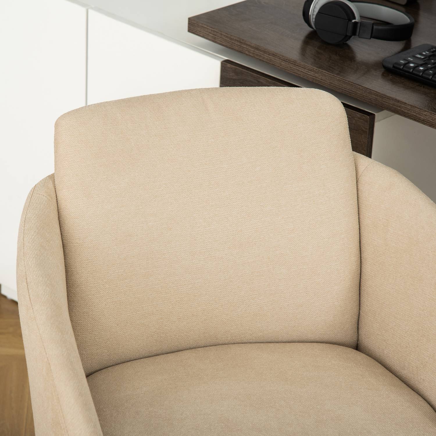 Ergonomisk beige kontorsstol – justerbar höjd, vridbar