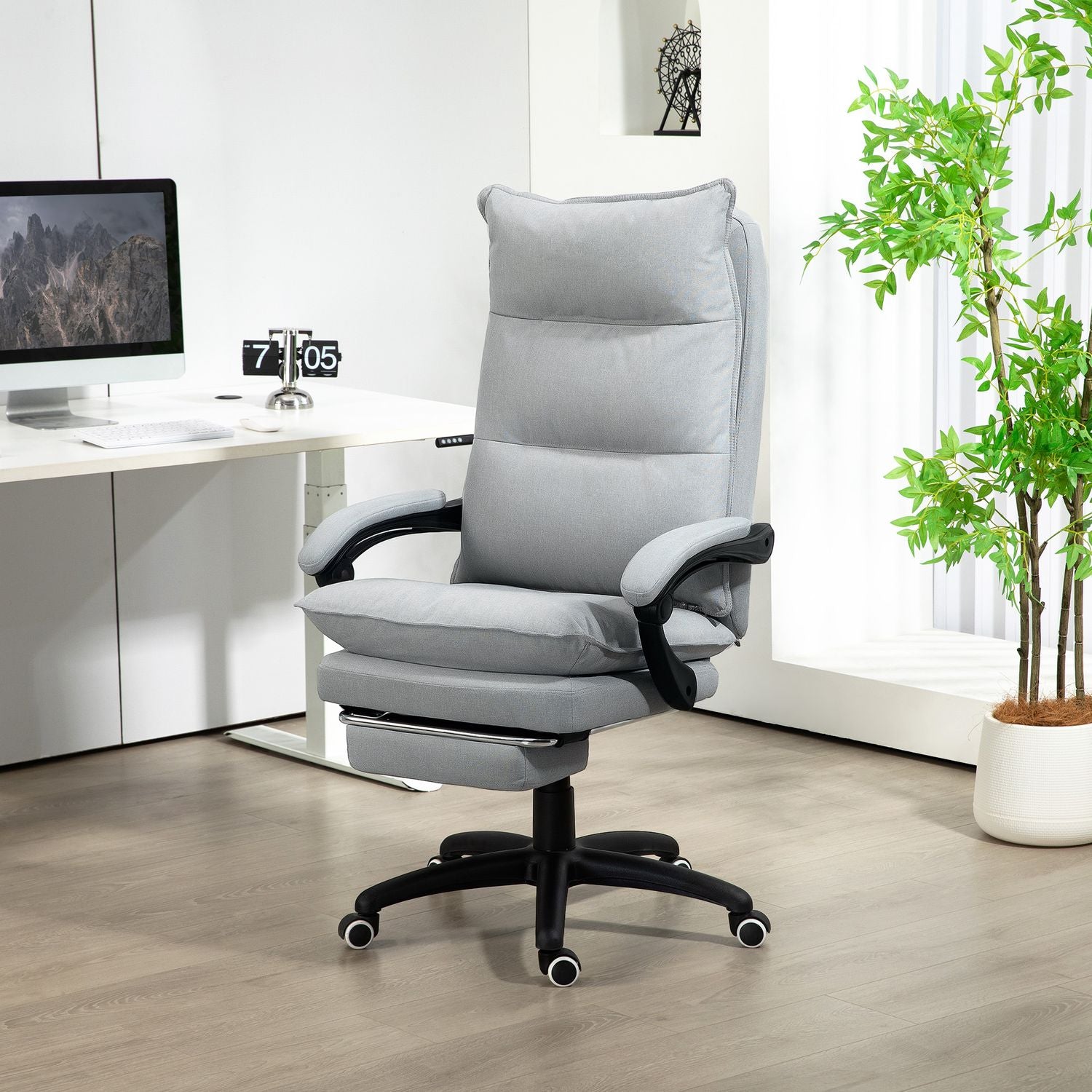 Ergonomické kancelářské křeslo s masáží a funkcí naklápění, světle šedé