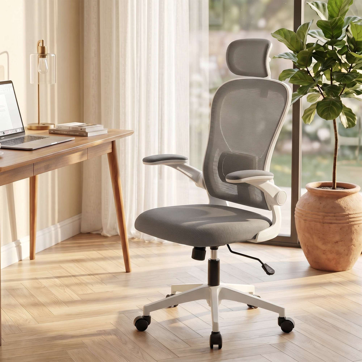 Ergonomická kancelářská židle, síťovaná, s vyklápěcími područkami, šedá