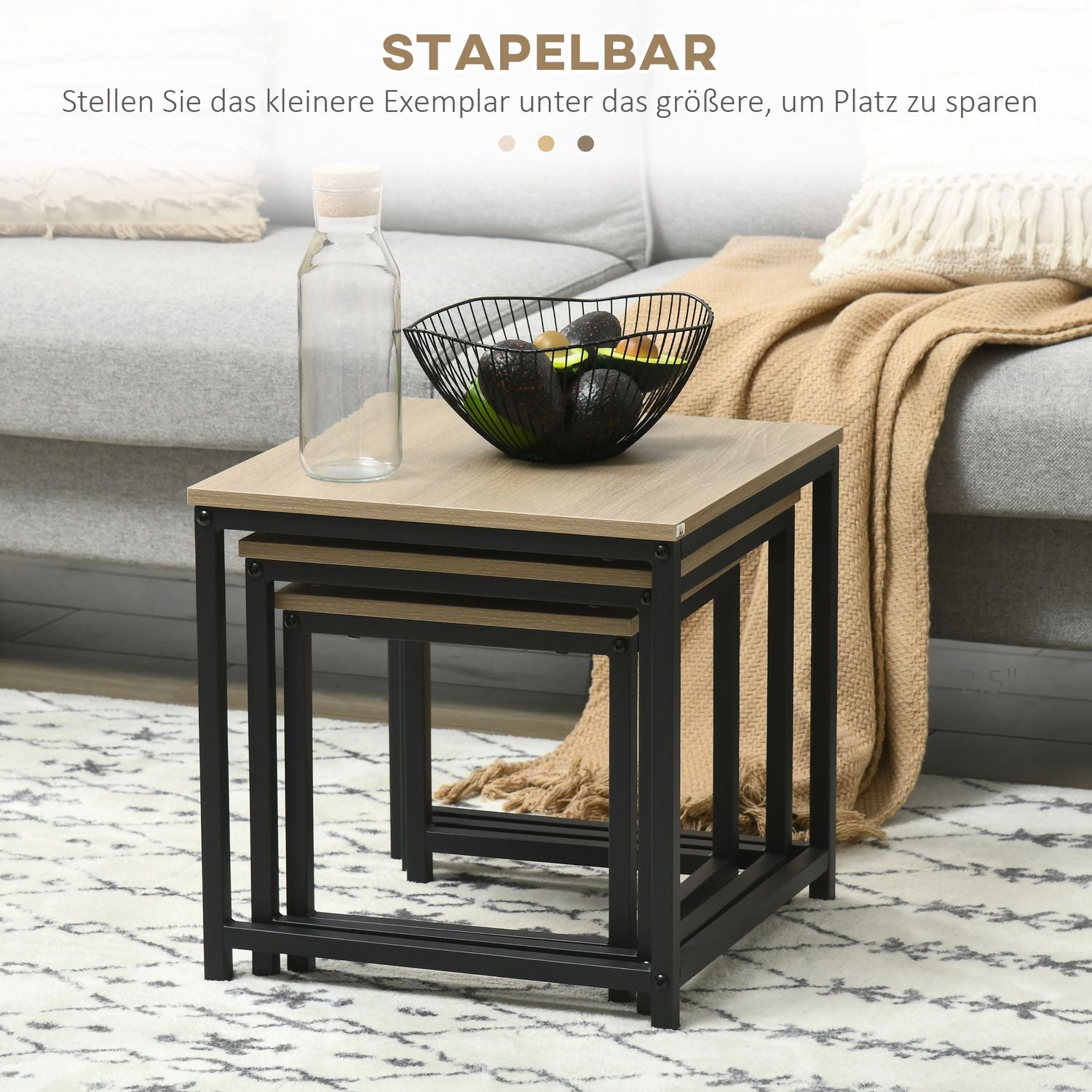 Häckande soffbordsset med stålram och träfinish