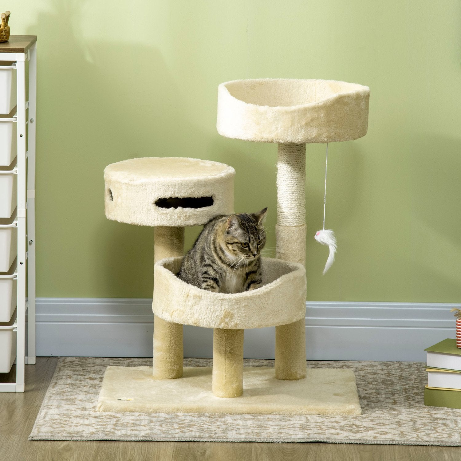 Kattskrapstolpe med säng och leksaker, 70 cm Beige