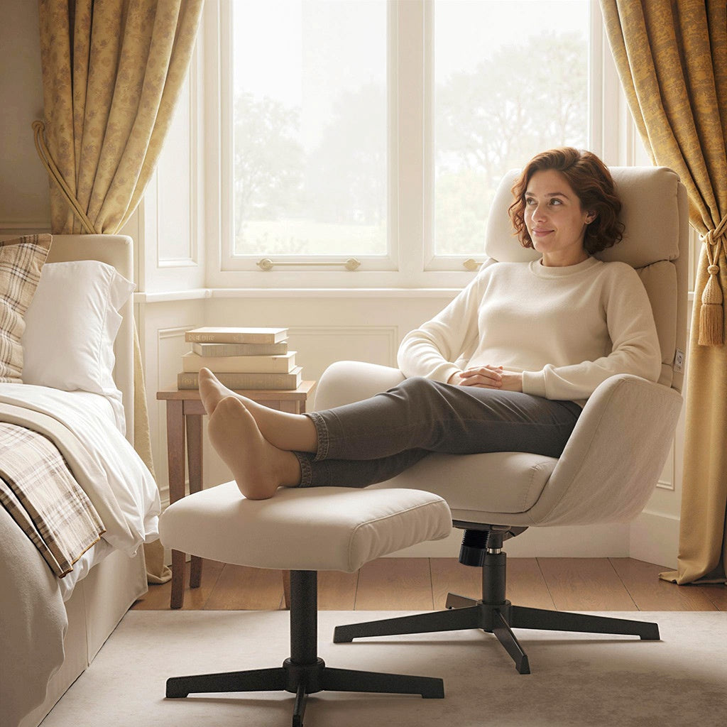 Loungefåtölj med fotpall, hög rygg, metallbas, beige