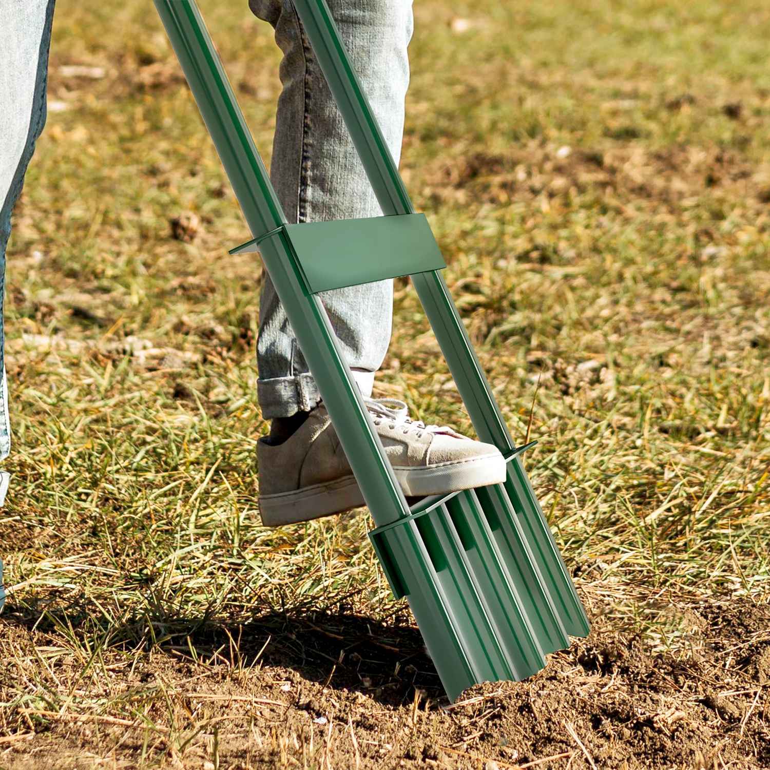 Ruční provzdušňovač trávníku, šířka 30 cm, protiskluzová rukojeť