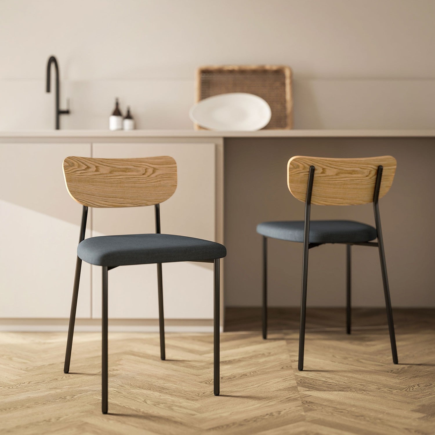 Set med 2 matstolar, linnelook, armlös design, metallben, grå