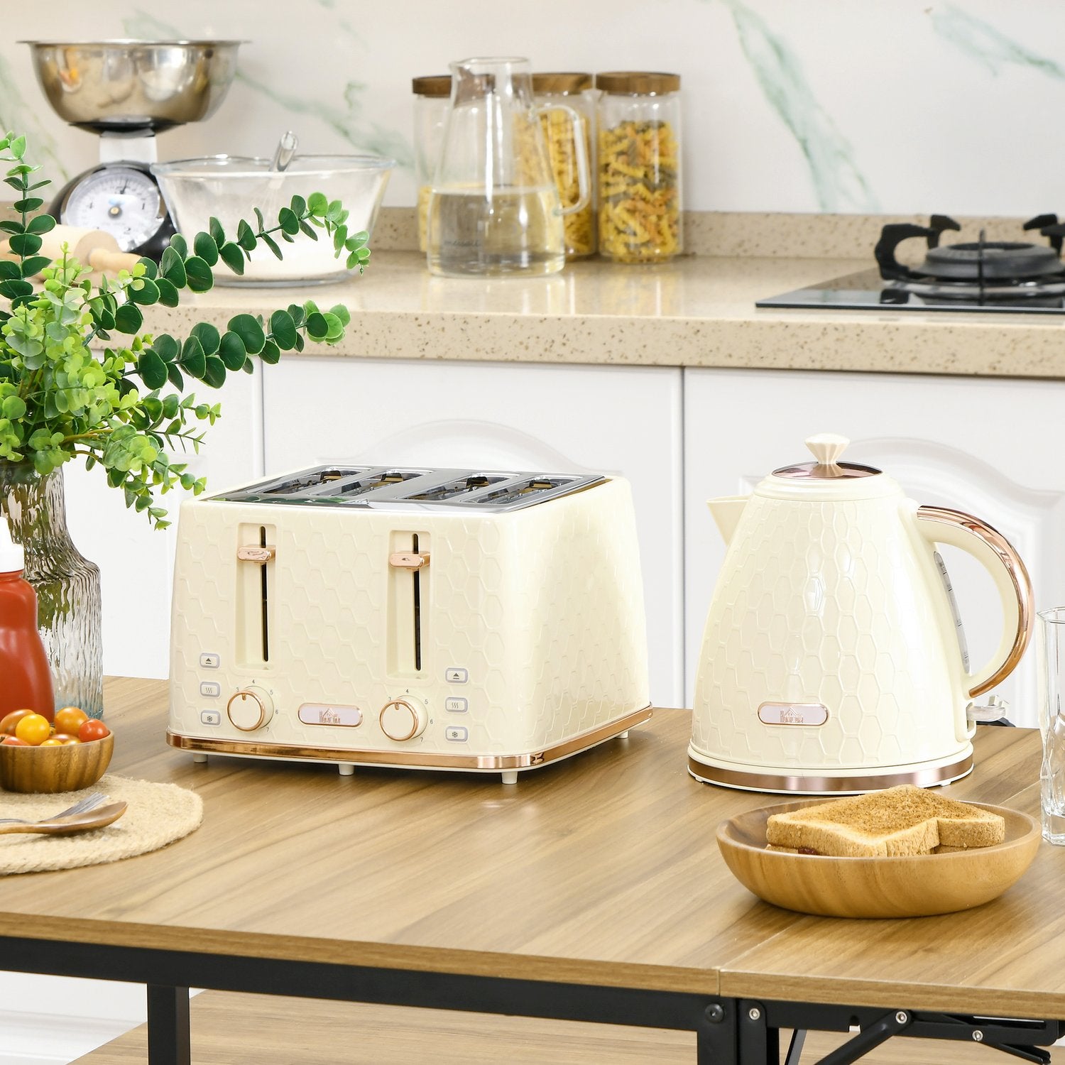 Sada rychlovarné konvice a toustovače – 1,7 l, 4 plátky, 7 stupňů opečení