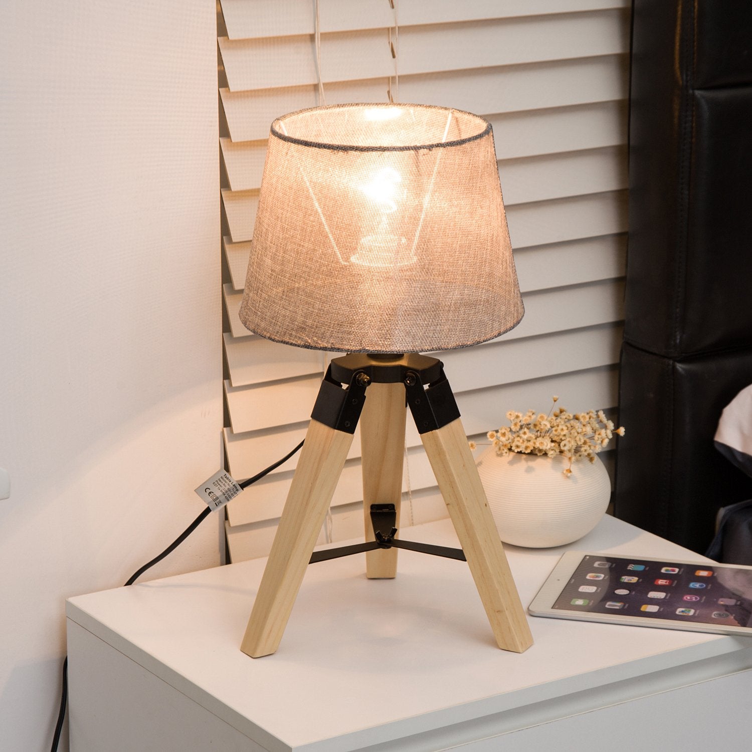 Sängbordslampa i grå linnelook, Furu & Polyester, E27