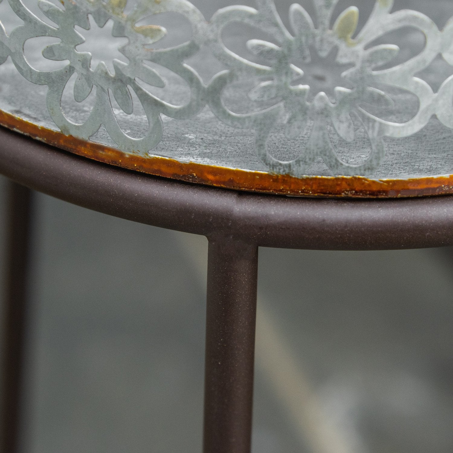 Stapelbara blomsterställ i metall, kaffe/silver, 3 st