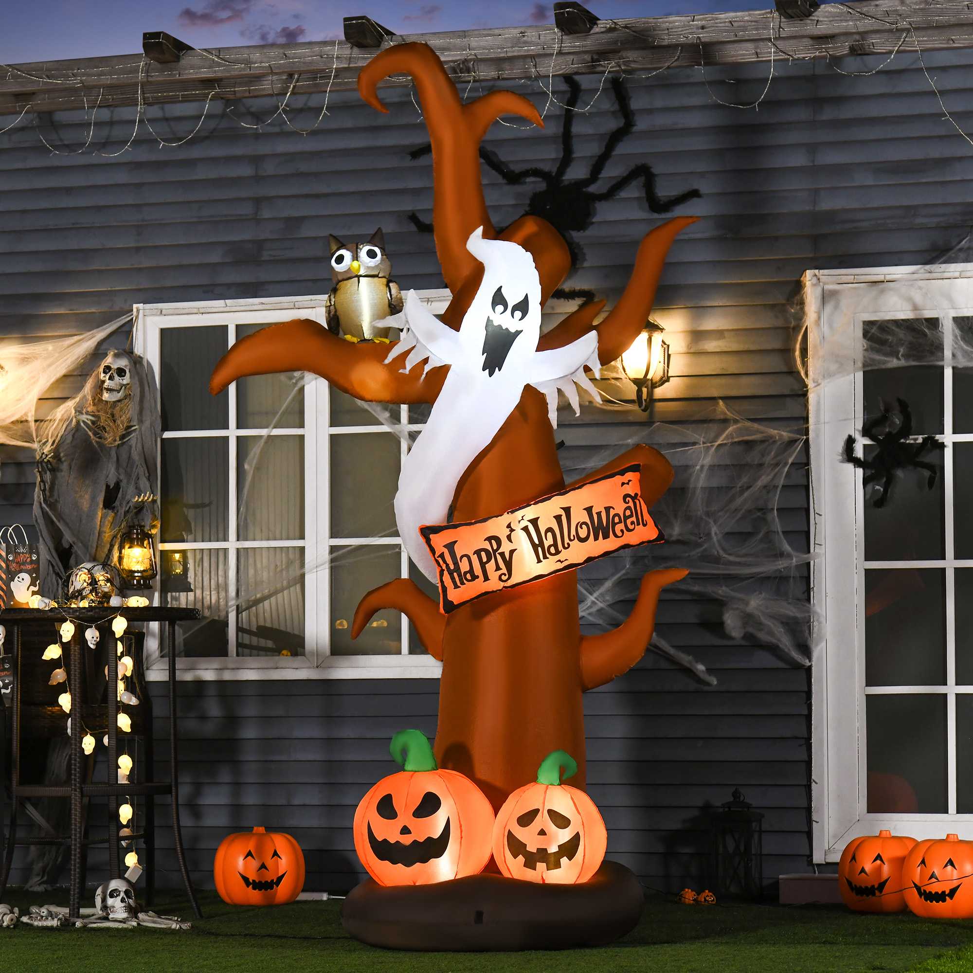 Uppblåsbar Halloween-gran med spöke, pumpa, lysdioder, 2,7 m