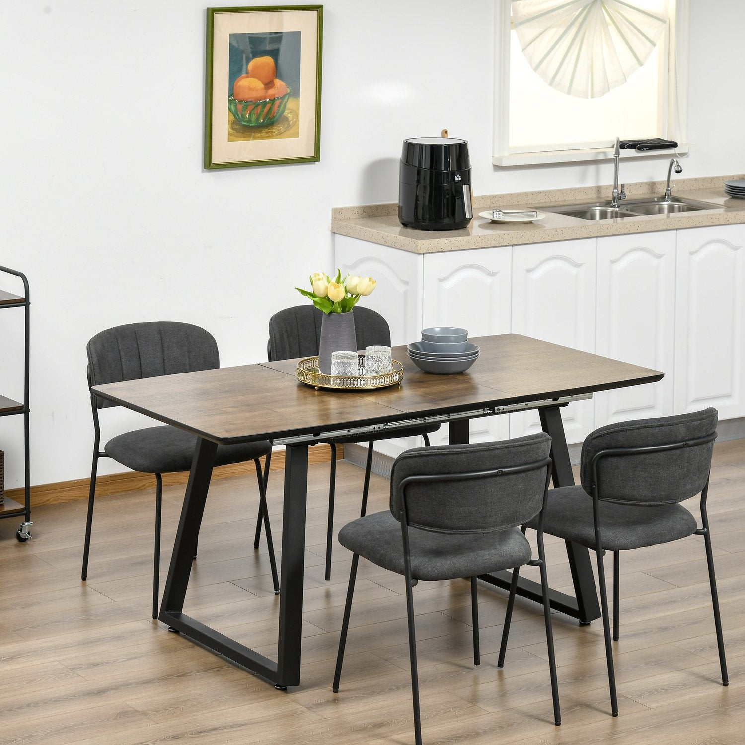 Utdragbart matbord, träfinish, intervall 120-160 cm