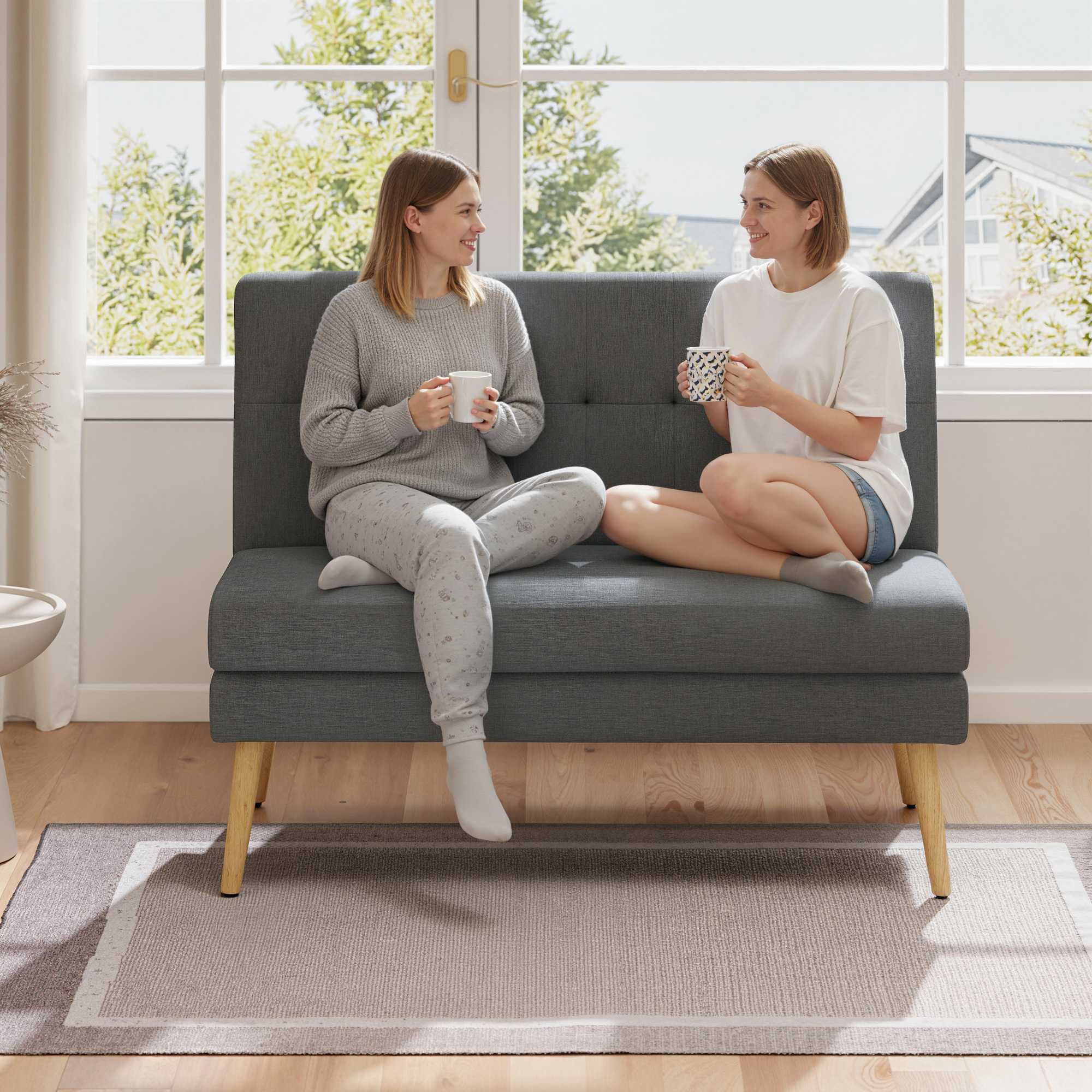 2-sitssoffa, tuftad rygg, träben, linne-look, grå