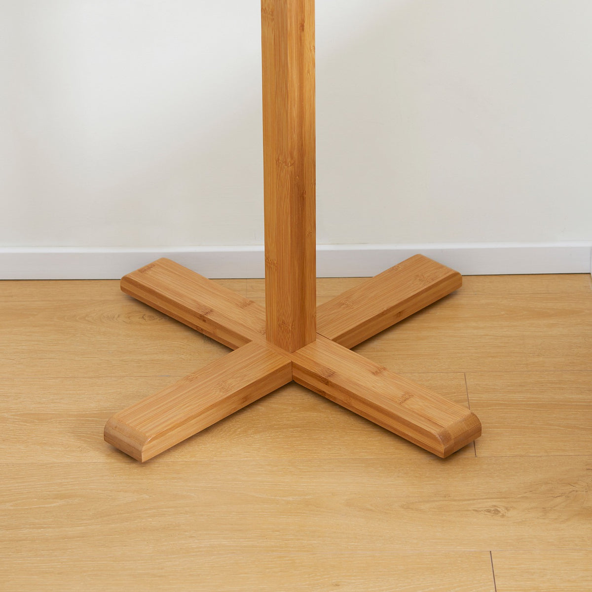 Bambusový věšák na oblečení s 8 háčky, přírodní povrchová úprava, 49,5x178 cm