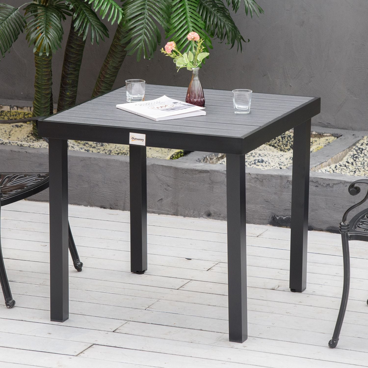 Kompakt utematbord för 4 – Svart aluminium 80x80x74 cm