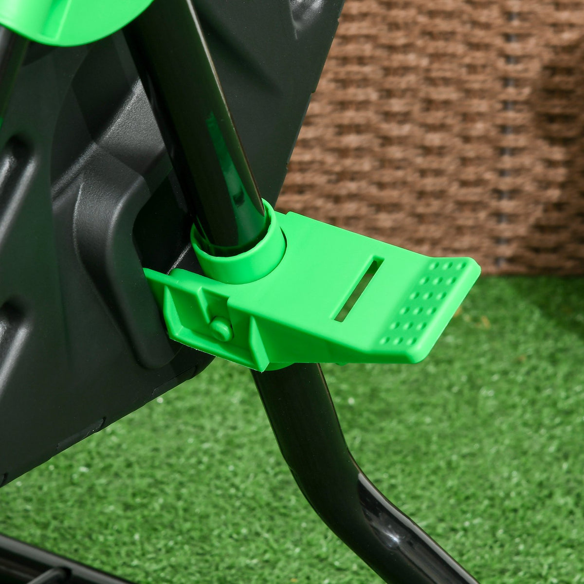 Otočný plastový kompostér o objemu 65 l – odolný vůči povětrnostním vlivům, s ventilací