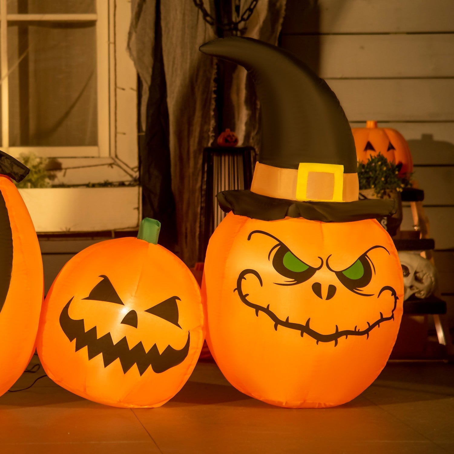 Uppblåsbar Halloween-pumpa med häxhatt och LED-lampor