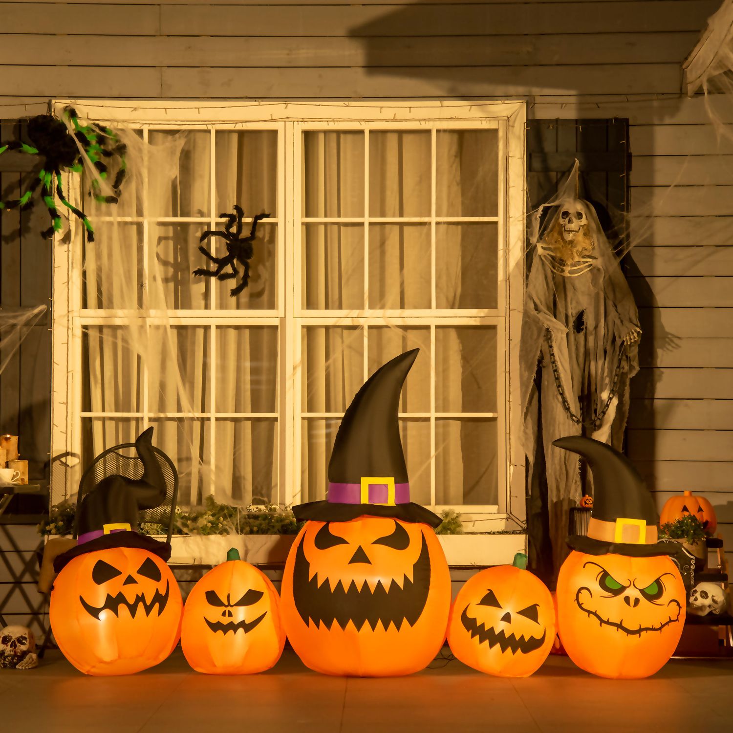 Uppblåsbar Halloween-pumpa med häxhatt och LED-lampor