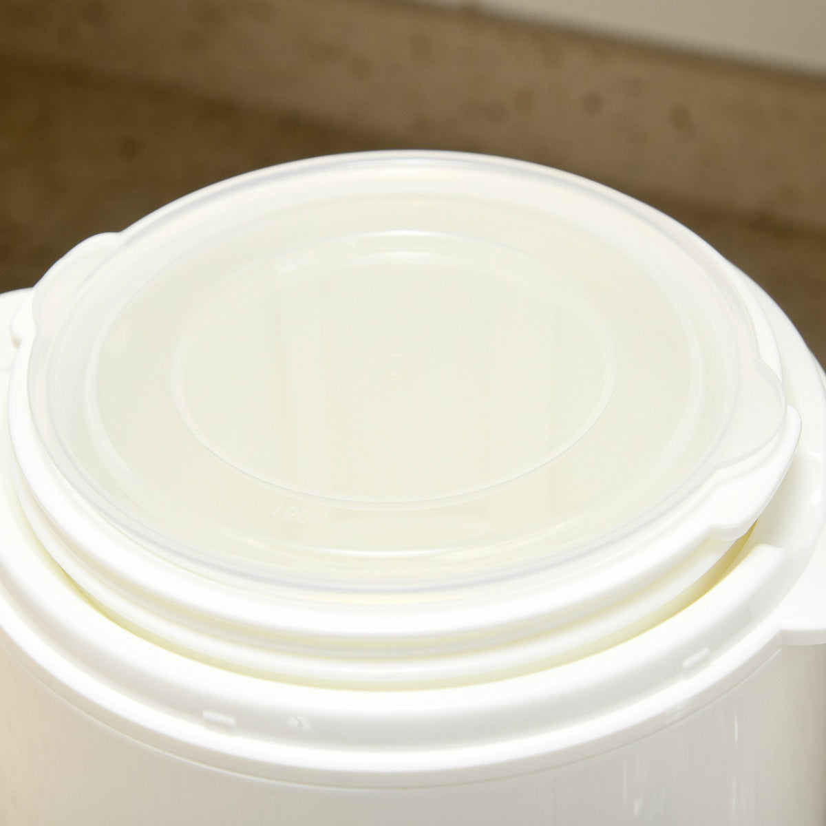 Výrobník jogurtu, objem 1,5 l, bez BPA, příkon 20 W